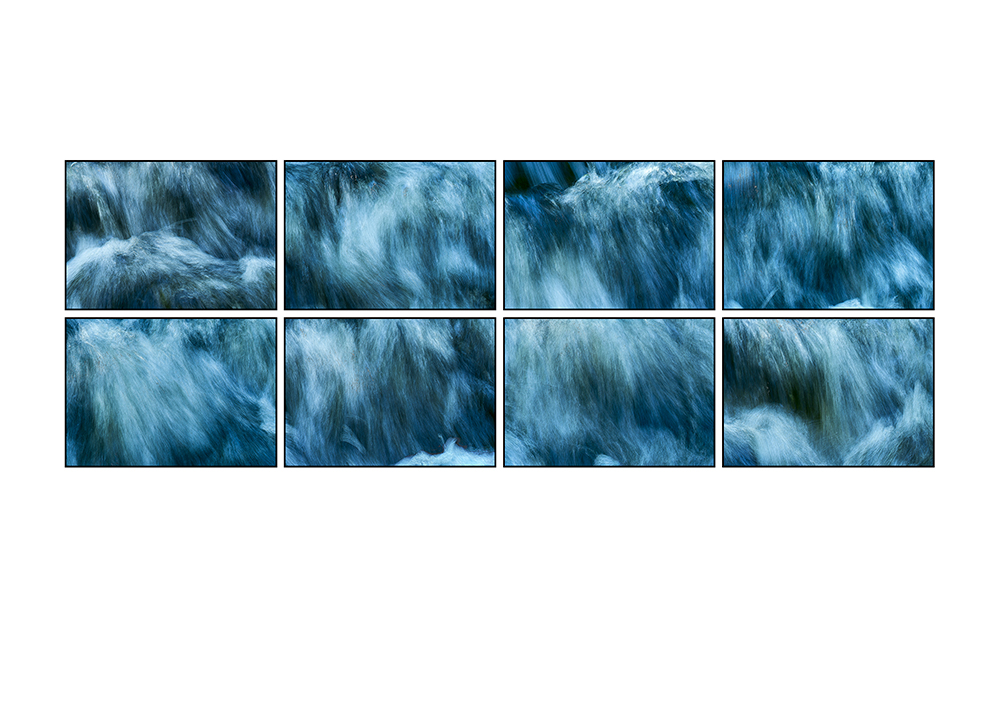 8 bearbeitete Fotografien von Wasserwellen brechen und stürzen übereinander in Blau